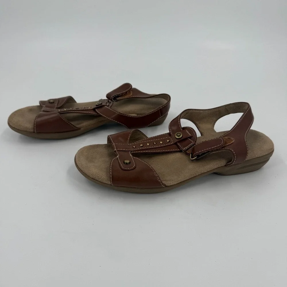 Naturalizer Xeeko Sandals Womens Size 7.5M Brown Studded Open Toe Hook & Loop
